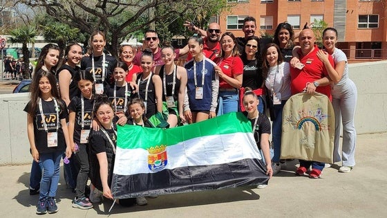 El equipo trujillano de gimnasia rítmica muestra un buen nivel en el Campeonato Nacional Base en Castellón