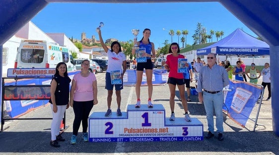 Más de un centenar de corredores participan en el Cross Ciudad de Trujillo