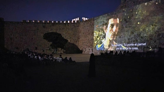 El castillo se convierte en una gran sala de cine con una gran aceptación