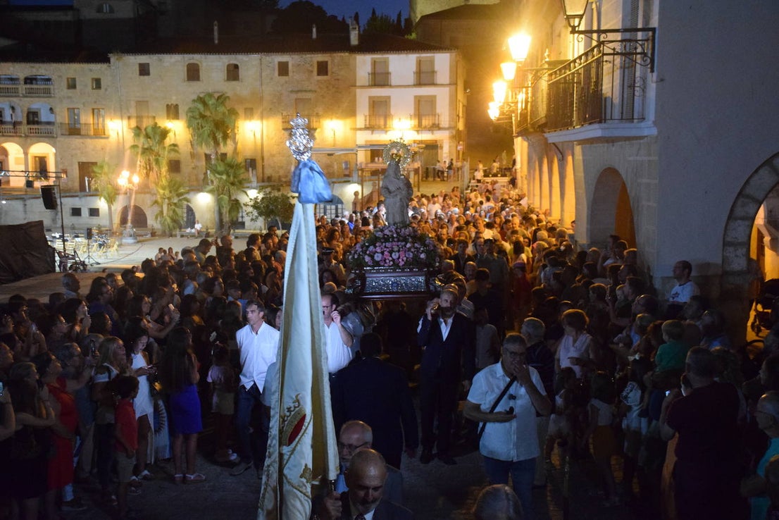 Bajada de la Patrona a la iglesia de San Martín