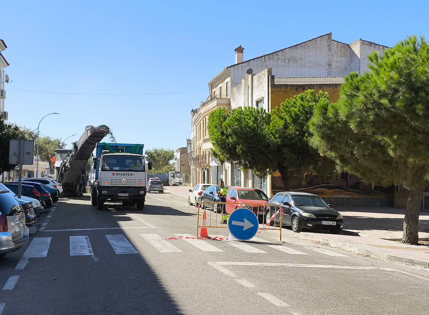 Los trabajos con uno de los cortes de la obra, ayer.