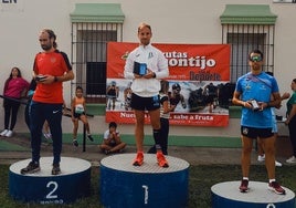 Javier Alvarado, en el podio.