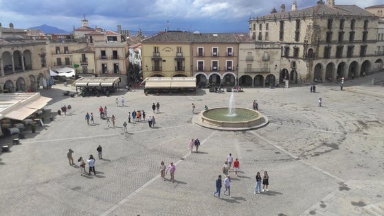 El Gobierno local busca las aportaciones del sector para la nueva ordenanza de terrazas