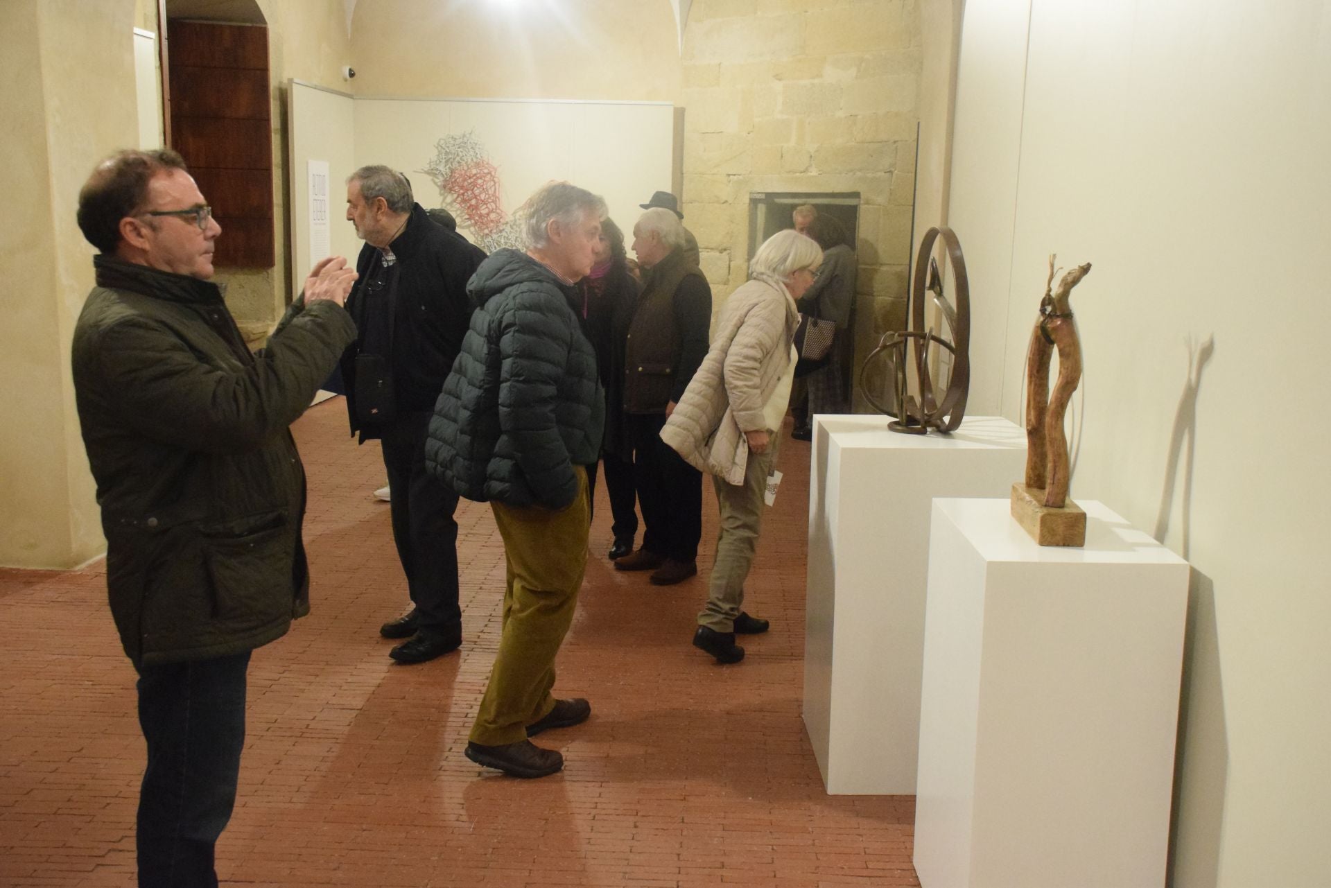 Protagonistas de 'Altitud Etérea: Mínimo Tamaño Grande'