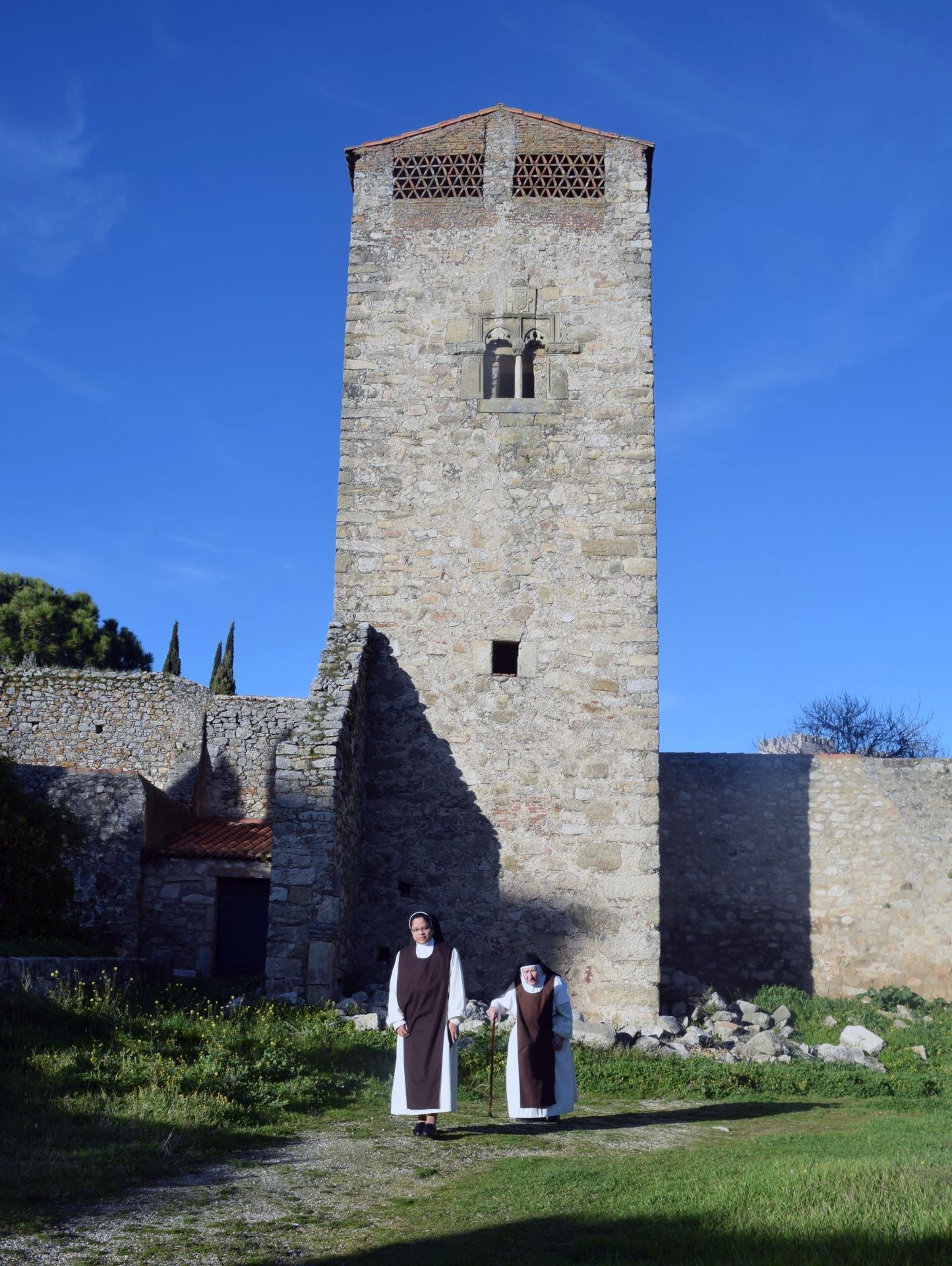 Las religiosas, junto al Mirador de las Jerónimas.