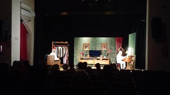 El teatro Gabriel y Galán acogerá este viernes 'El Lago de los Cines'