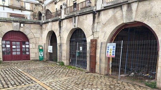 Primeros pasos para el apuntalamiento de la oficina de turismo