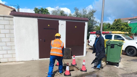 Sustituyen un cuadro de luz que ha dejado sin alumbrado público una zona de Huertas de Ánimas