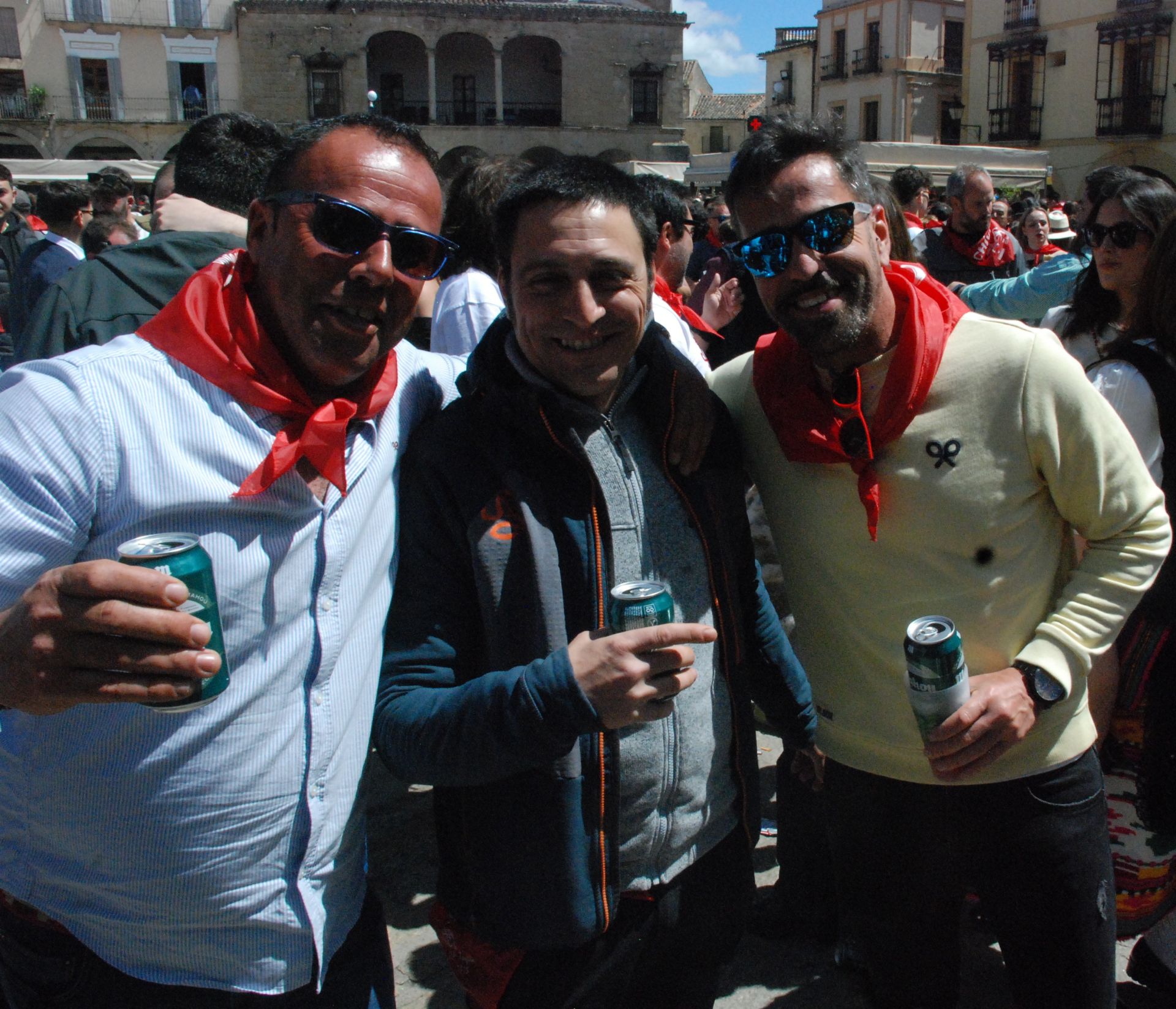 Miles de personas en el Chíviri