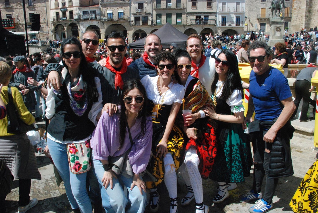 Miles de personas en el Chíviri