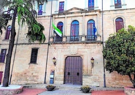 Condenan al arquitecto municipal por asesorar en una obra y cobrar