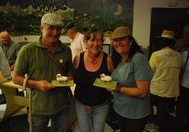 Calurosa despededida a José Manuel Sánchez, con sus 1.700 ovejas, camino de León