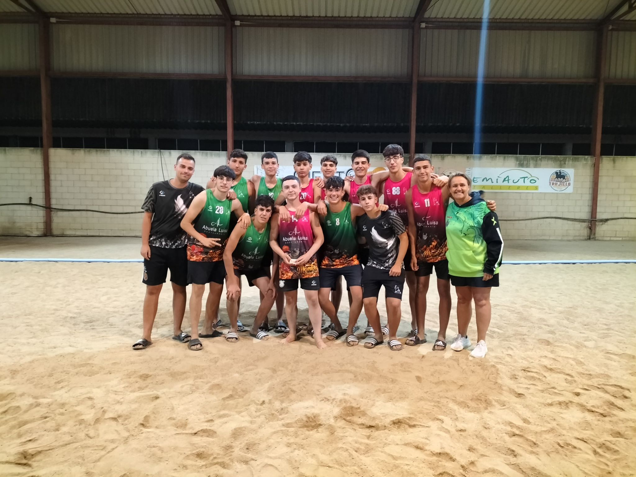 Gran participación en el V Torneo Balonmano Playa Ciudad de Trujillo