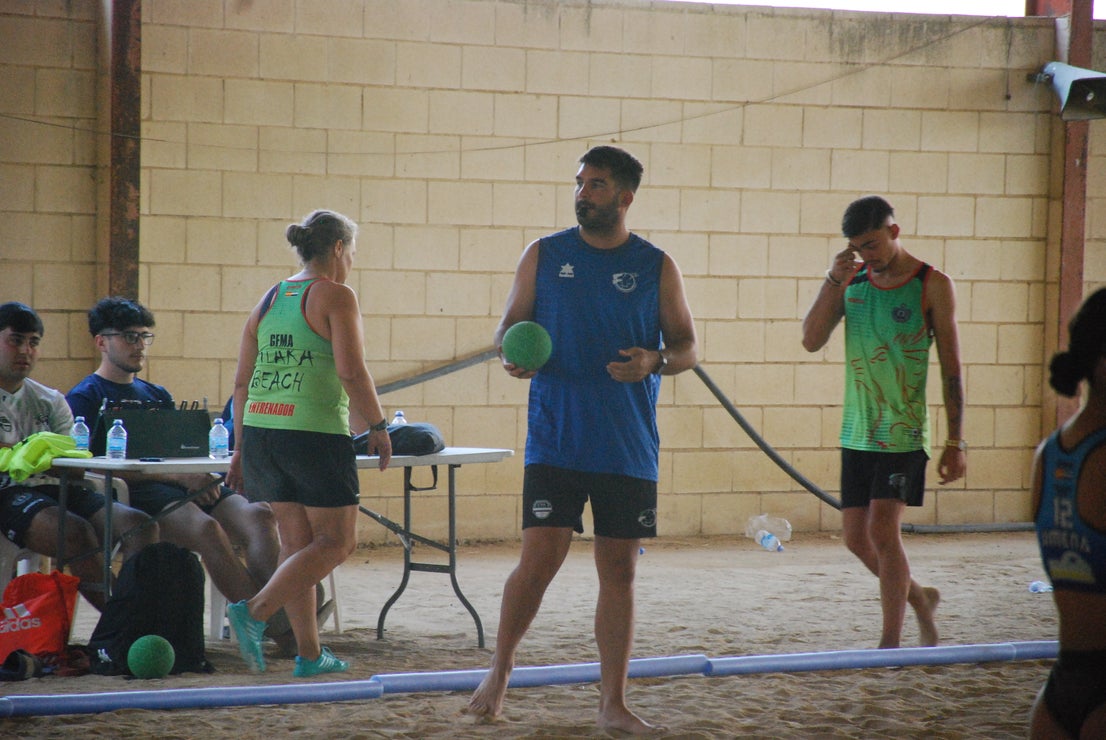 Gran participación en el V Torneo Balonmano Playa Ciudad de Trujillo
