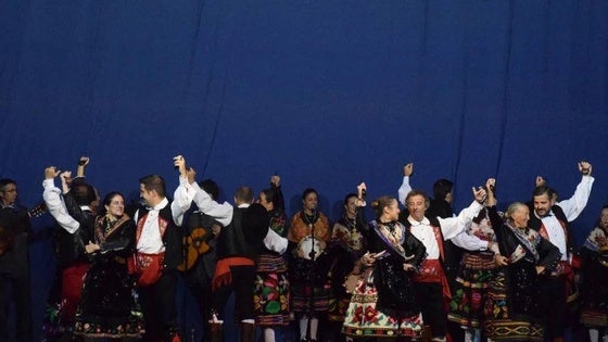 La agrupación Coros y Danzas Virgen del Rosario quiere conmemorar sus 45 aniversario de forma especial