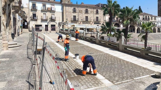 Finalizan las obras de la oficina de turismo y el martes se retira el vallado
