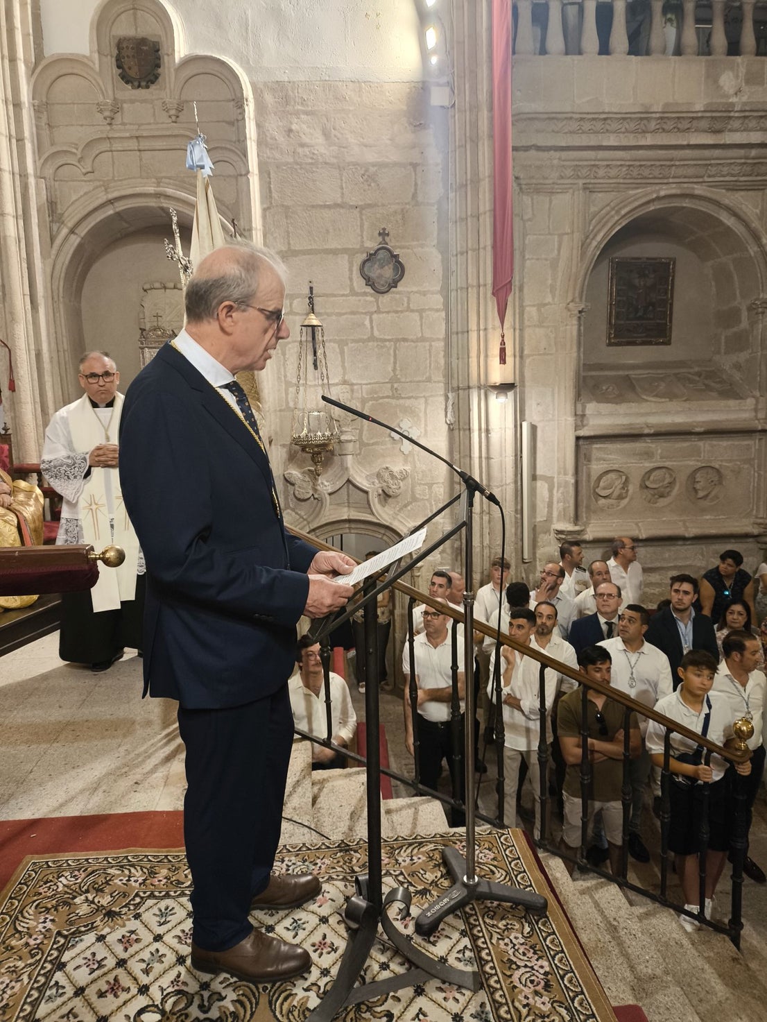 La bajada de la Patrona a la iglesia de San Martín en imágenes