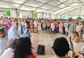 Asistentes en la concentración llevado a cabo este sábado