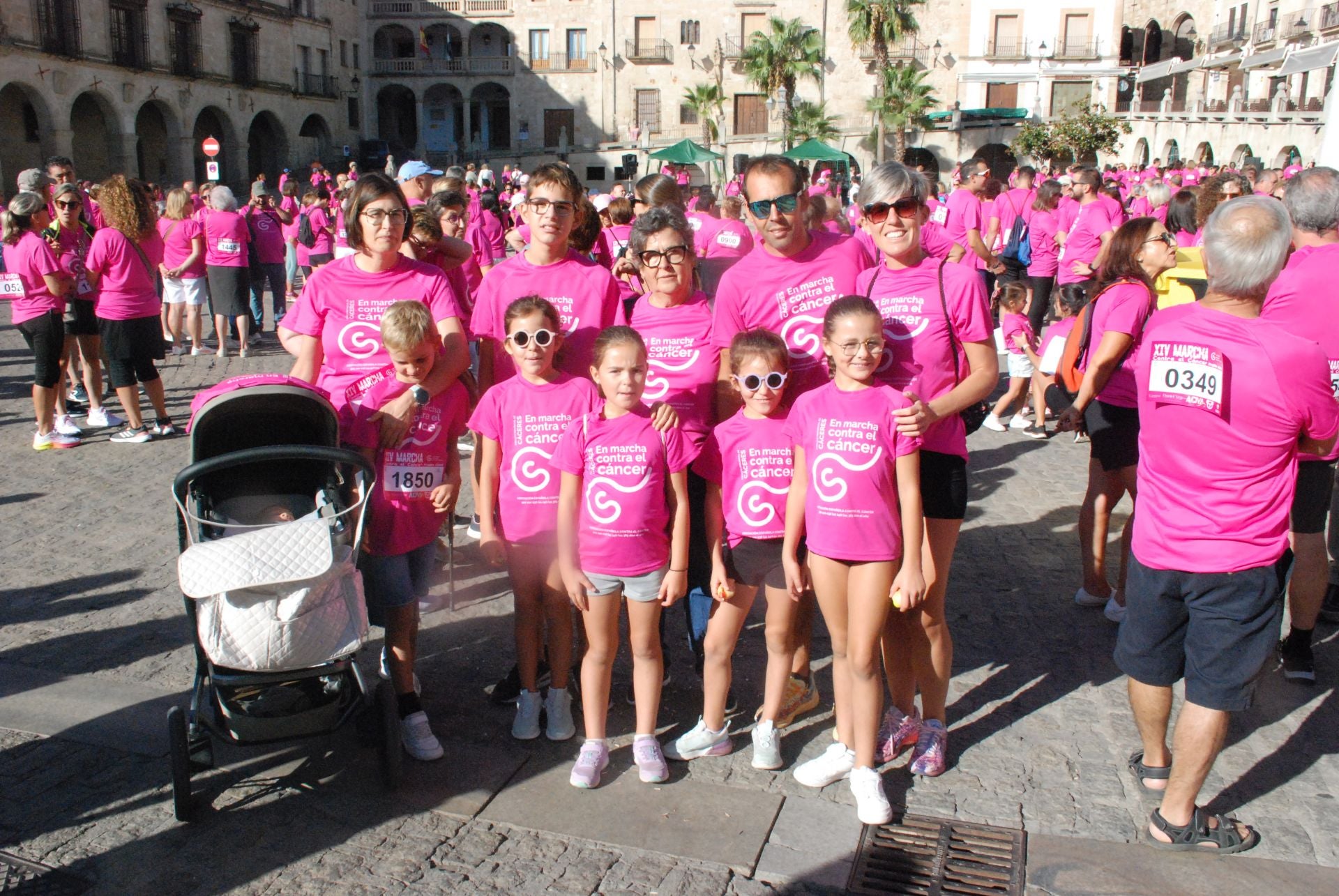 El rosa invade las calles para luchar contra el cáncer