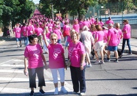 El rosa invade las calles para luchar contra el cáncer