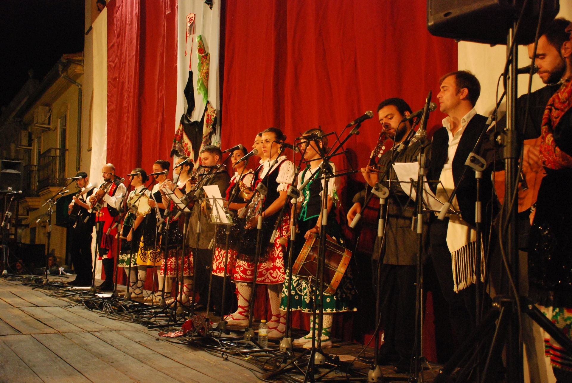 Un homenaje al folclore en imágenes