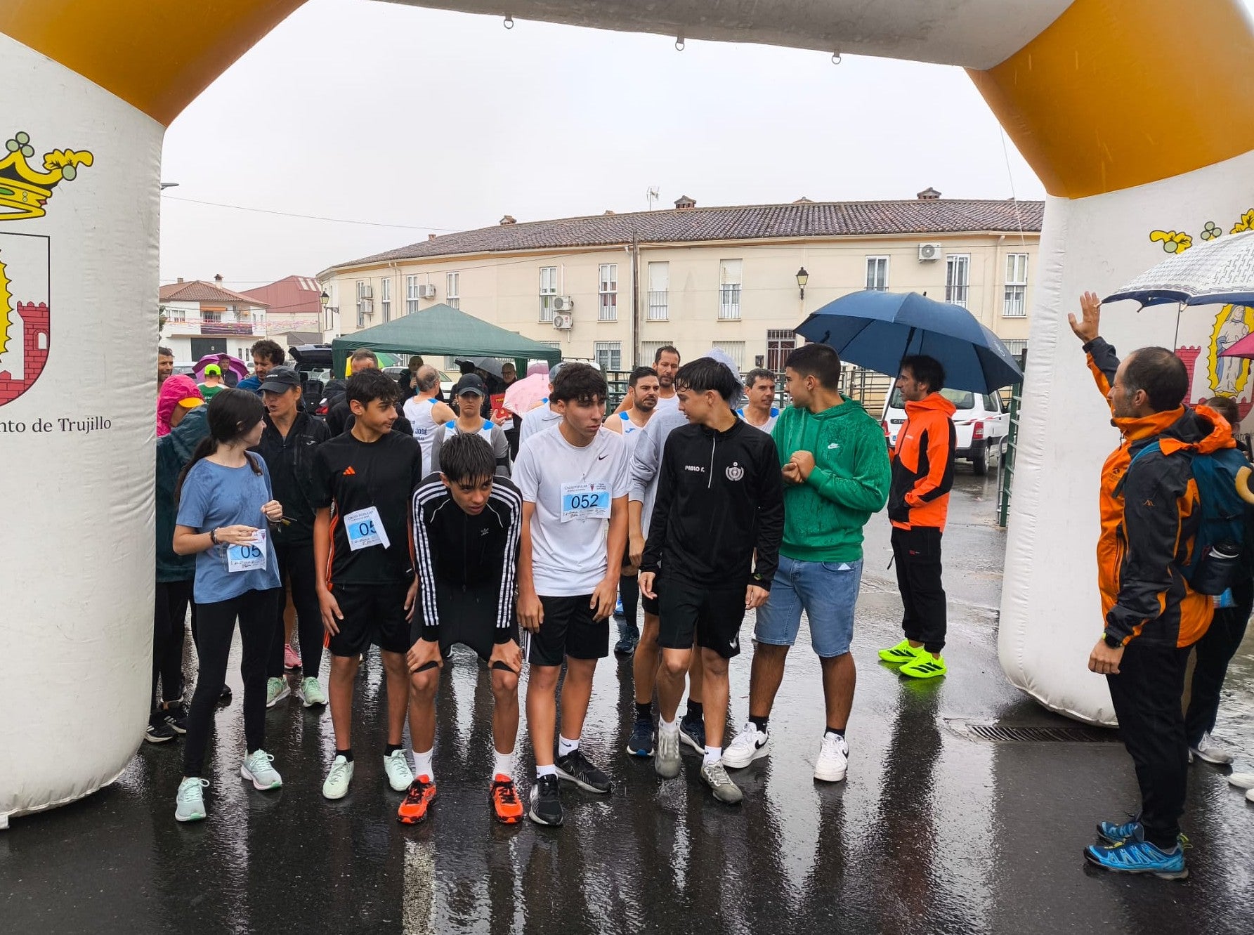 Participantes antes de dar la salida a la carrera