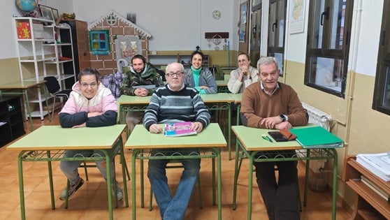 El aula de adultos tiene 70 personas matriculadas