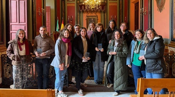 El Ayuntamiento hace entrega de los premios del certamen de escaparates navideños