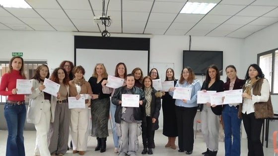 El programa de Escuela de Aprendizaje Laboral de atención sociosanitaria da paso a otro de jardinería