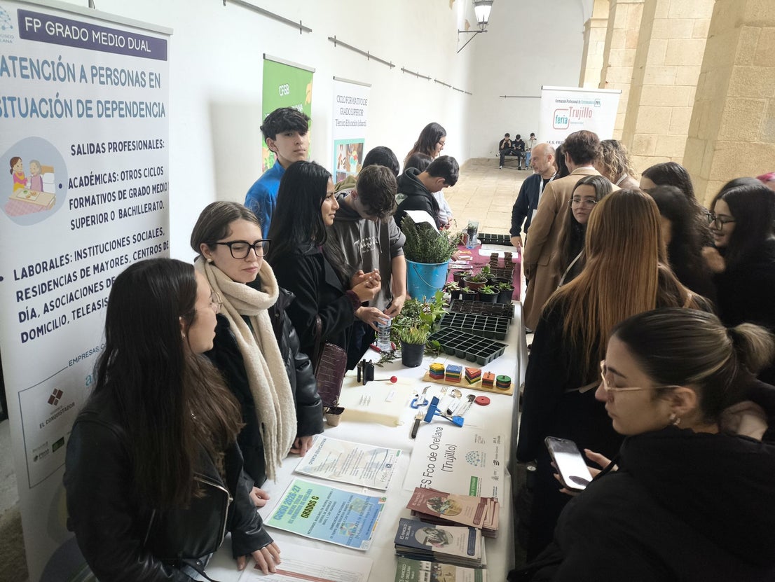 Gran participación en la II Feria de FP de Trujillo