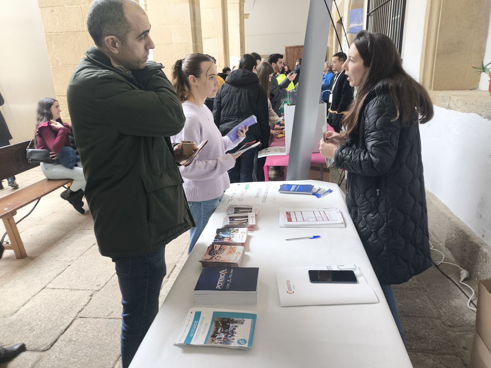 Gran participación en la II Feria de FP de Trujillo