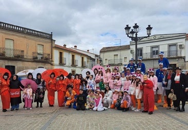 Participantes en este desfile de Carnaval.