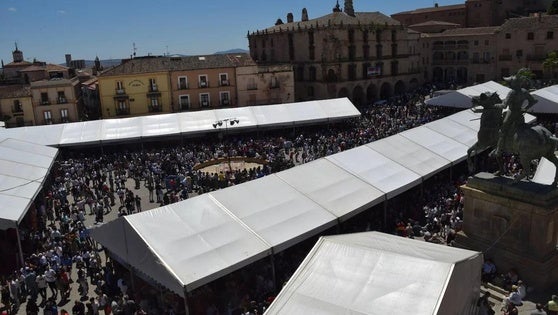 Asistentes a la Feria Nacional del Queso