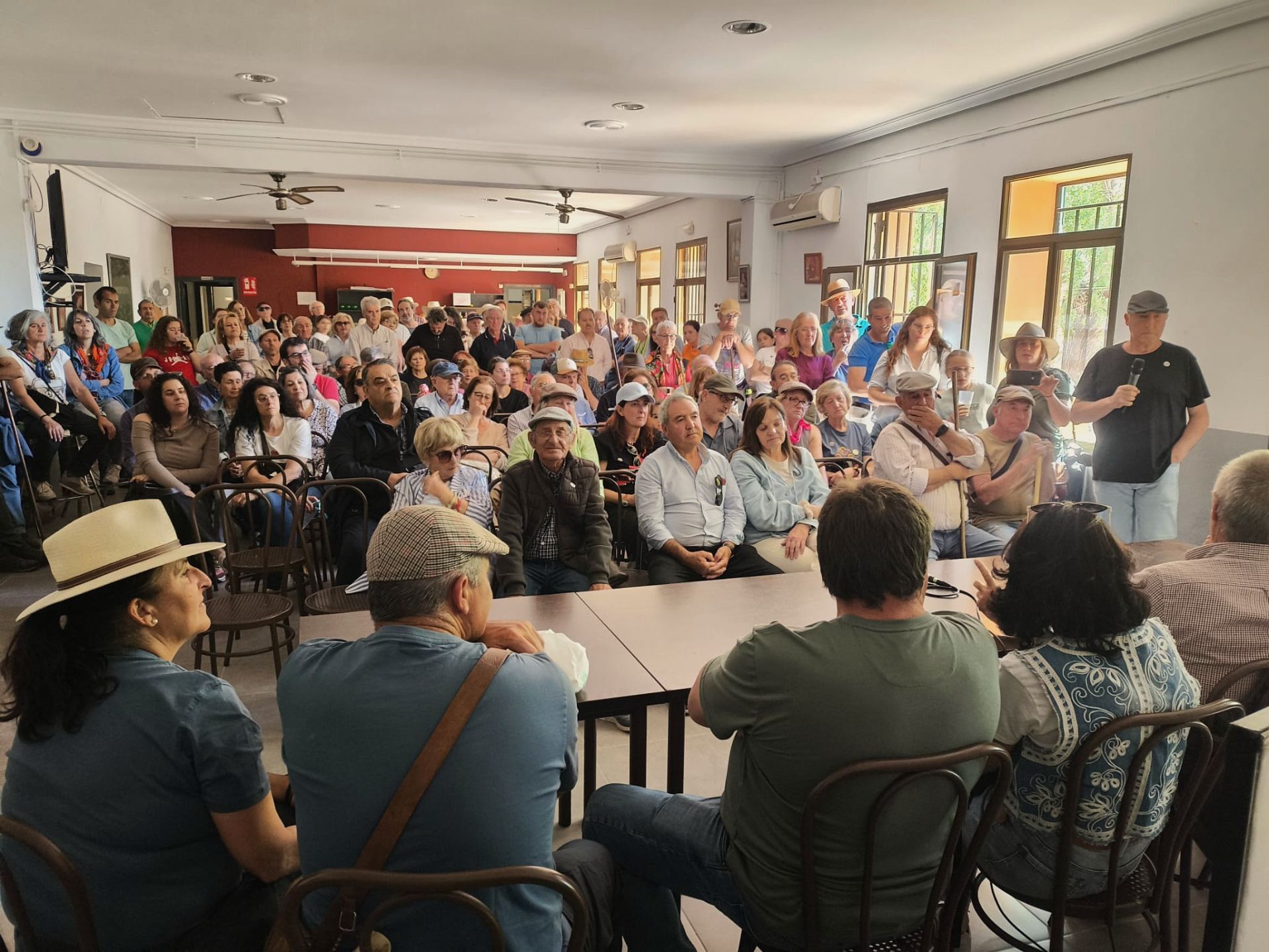 Imagen secundaria 1 - Huertas de Ánimas se vuelca una vez más con la fiesta de la trashumancia