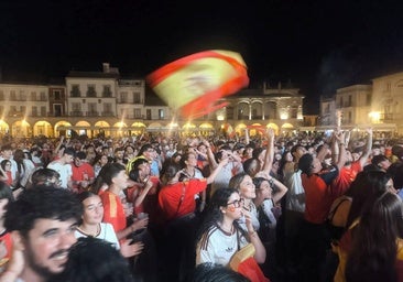 Momentos finales del partido, tras el gol de Ferrán.