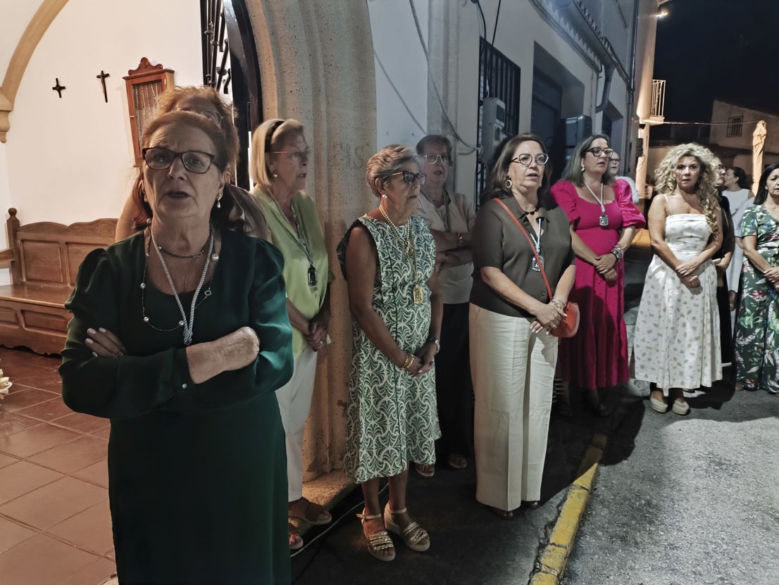 La procesión de La Piedad acoge a numerosas personas