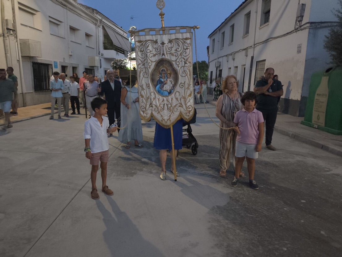 La procesión de La Piedad acoge a numerosas personas