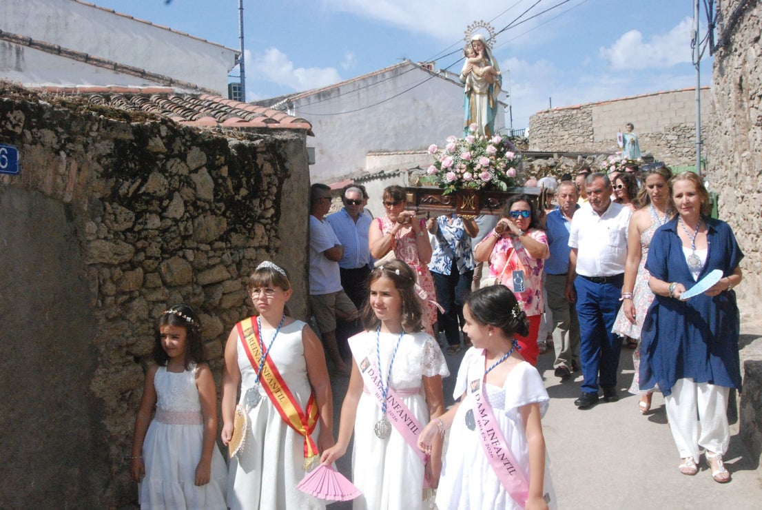 Belén celebró la procesión con la Patrona