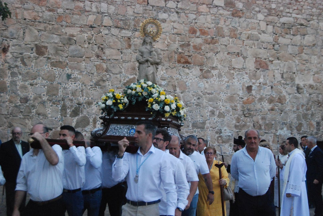 La Patrona llega a la iglesia de San Martín