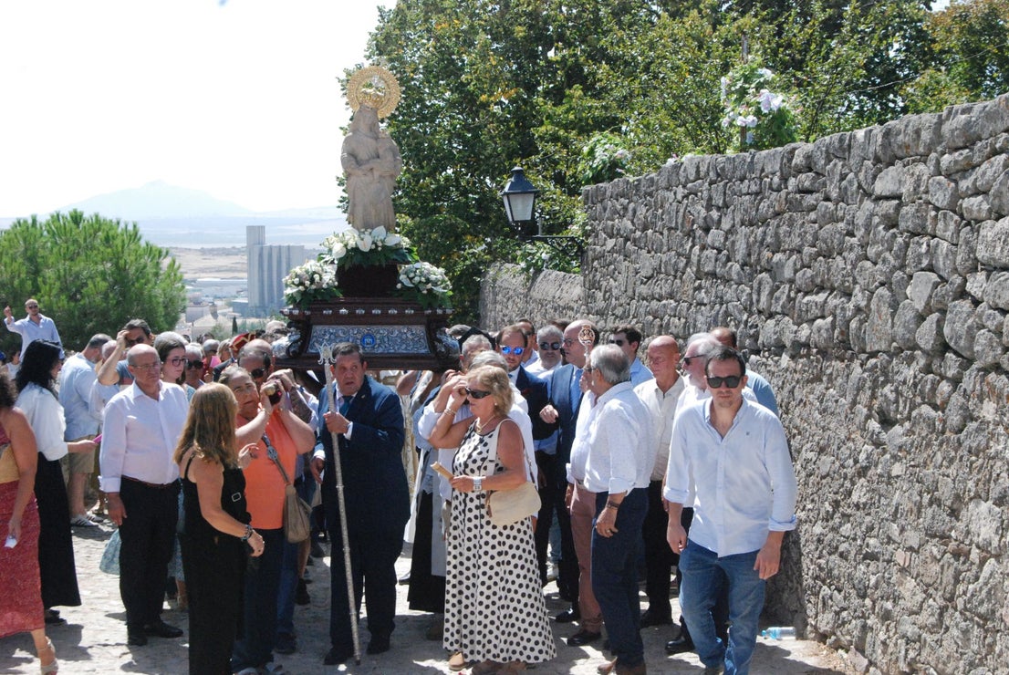 La Patrona vuelve a la alcazaba trujillana