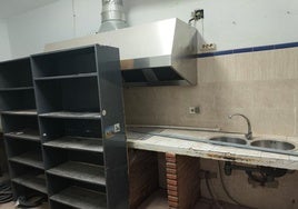 Instalaciones de la cocina de este centro de mayores hace unos meses