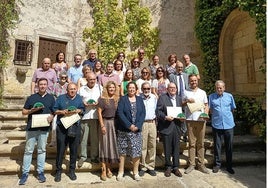 Premiados, autoridades, organizadores y participantes.