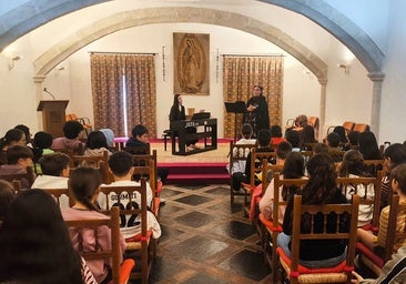 Recital ofrecido a menores, ayer en La Coria