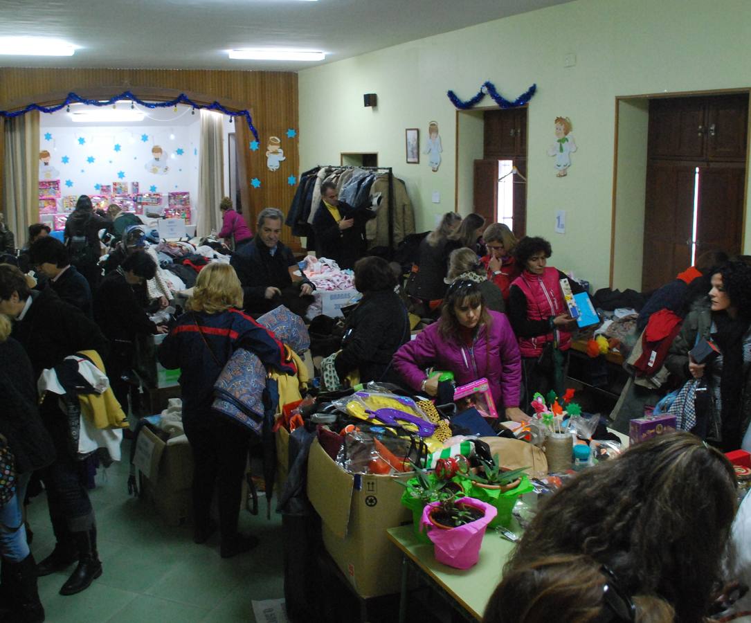 Mercadillo solidario, ayer 