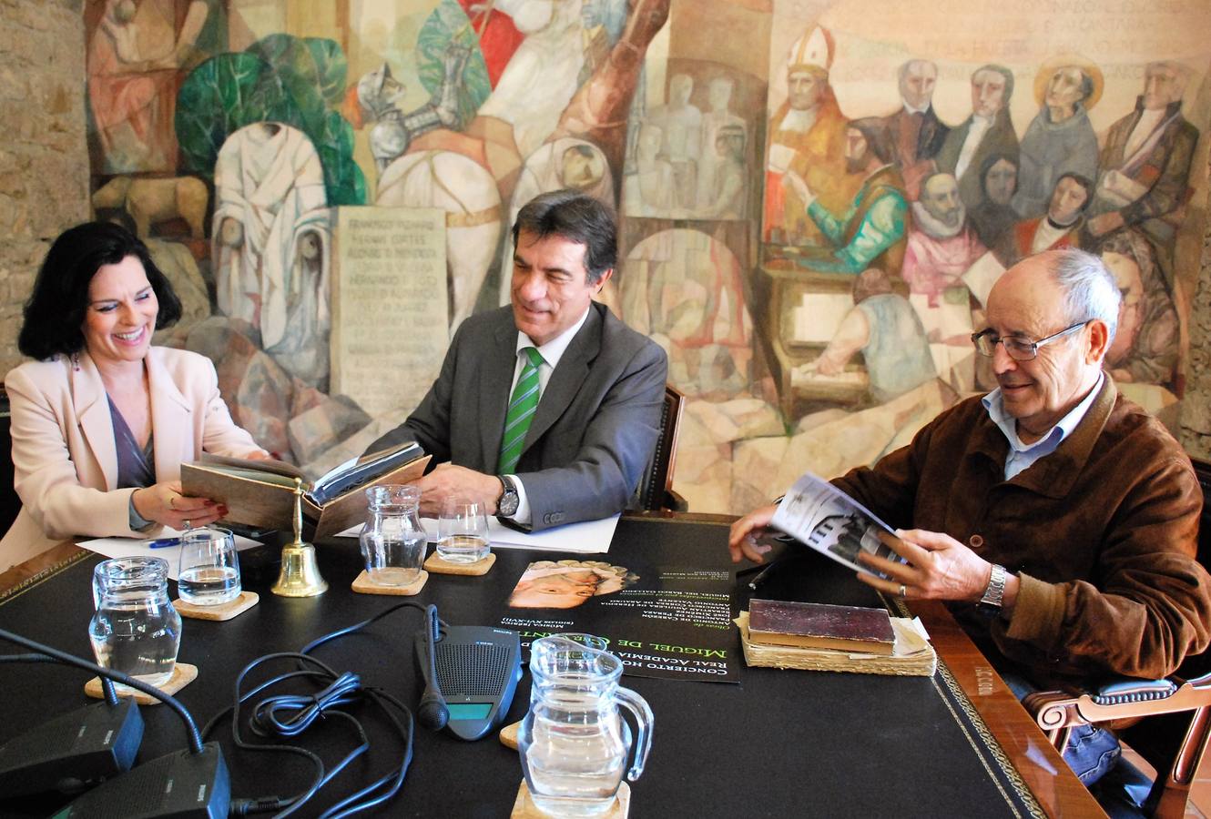 Pizarro, escoltado por Pérez-Daza y Pecellín 
