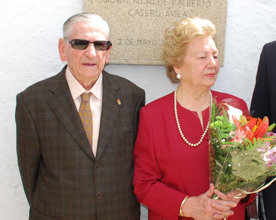 Luis Pino con su mujer. 