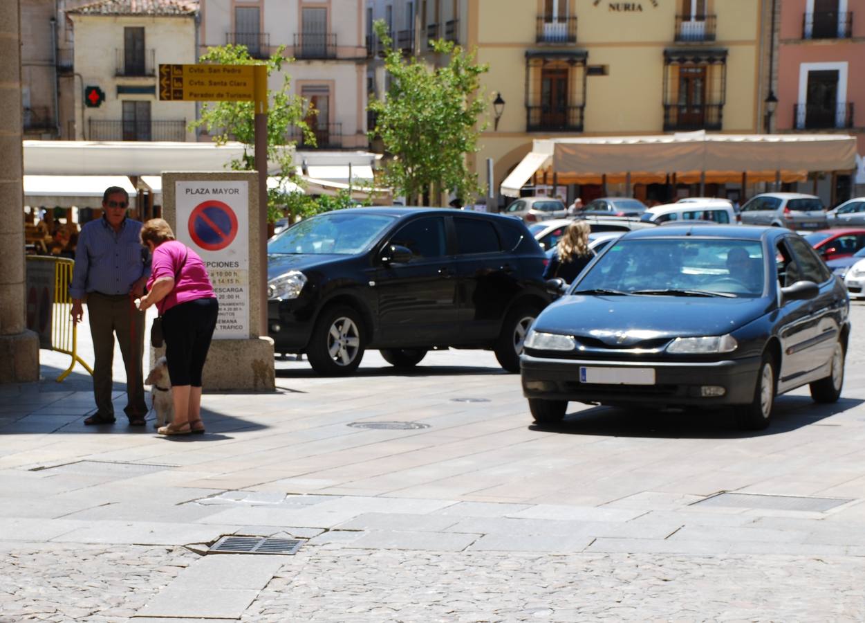 Los estacionamientos siempre es un tema polémico 