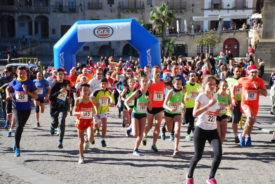 Participantes en la San Silvestre trujillana 