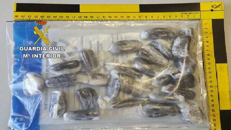 Detenido en la estación de autobuses un ciudadano con 27 bellotas de hachís