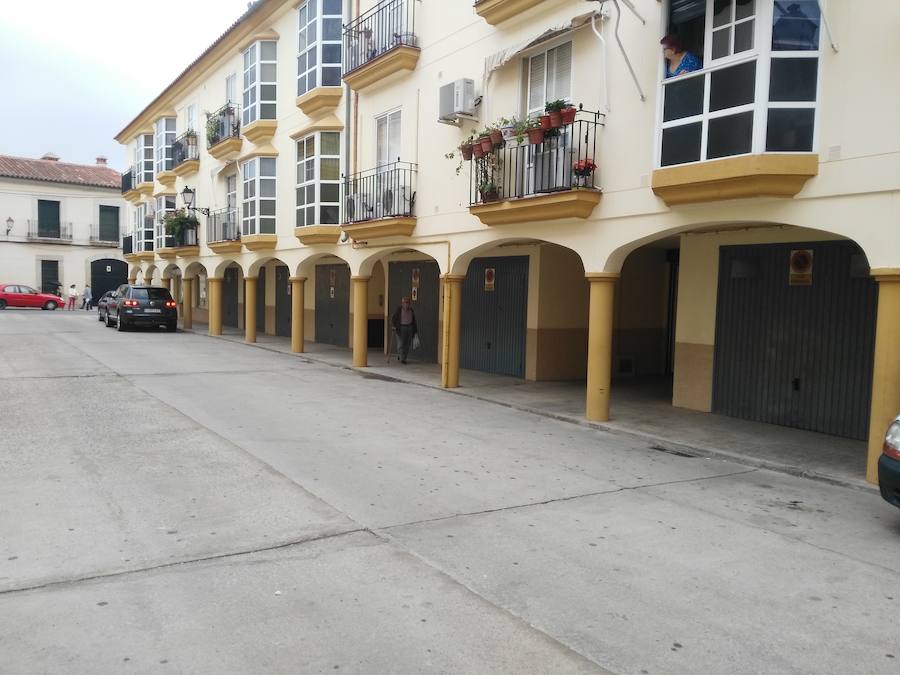 Zona de cocheras con la placas de vado 